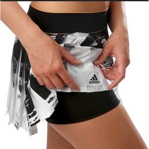 adidas women's medium‎ New York Skirt